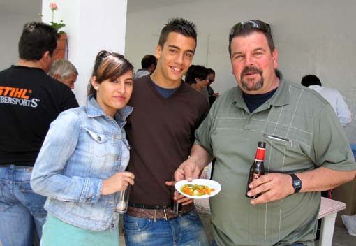 A muchos alhameños les gusta compartir este día con los vecinos de Buenavista A muchos alhameños les gusta compartir este día con los vecinos de Buenavista