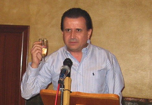 Juan Salvador, en el momento del brindis