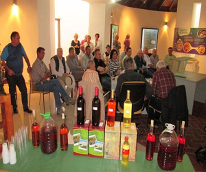 Jayena celebra una charla coloquio sobre enología por el impulso de un vino de calidad