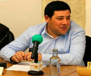 Manuel Naveros: “Necesitamos consolidar y aumentar el alumnado de la escuela, y superar definitivamente los problemas económicos que venimos sufriendo”