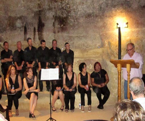 Antonio Gordo y la Coral Ciudad de Alhama convirtieron las mazmorras en un templo a la vida