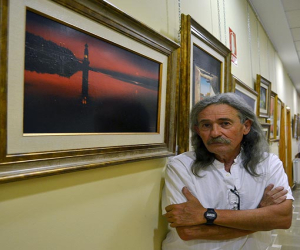 El pintor de raíces alhameñas, José María Martín, inaugura exposición en Santa Cruz del Comercio