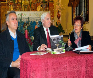 Excelente acogida al poemario de Carmina Moreno en Alhama