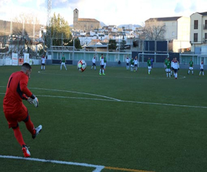 La UD Alhameña se lleva el derbi comarcal ante Jayena