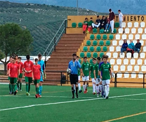 La UD Alhameña vuelve a la tierra en Campillos