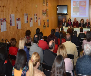 El PSOE de Alhama celebró un acto de Memoria Histórica resaltando la vigencia de los valores que defendió la Segunda República Española