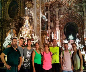 Caminando por la virgen, el peregrinaje y la devoción por una promesa