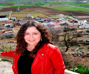 La alcaldesa de Zafarraya, Rosana Molina, en la entrevista del diario provincial