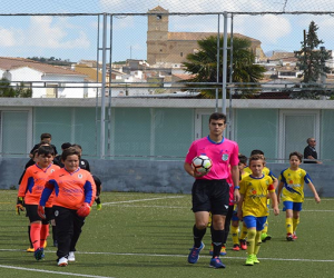 Las chicas de la UD Alhameña pierden el segundo puesto