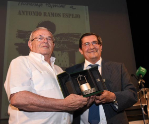 La Diputación de Granada concede al alhameño Antonio Ramos el Pozo de plata honorífico 