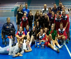 Las chicas de la UD Alhameña empiezan el año como acabaron; ganando