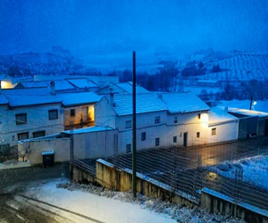 Fornes amanece vestido de blanco