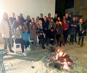 Quince candelas dieron vida a la fiesta en Arenas del Rey