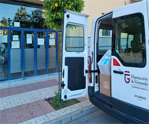 Diputación distribuye hoy 27.000 mascarillas para los municipios y 1.800 pantallas y 600 gafas protectoras para ayuda a domicilio 