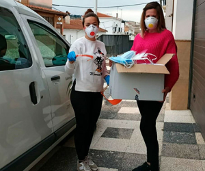 El Ayuntamiento de Jayena entrega material de protección contra el Covid-19 a las empresas del municipio y colectivos vulnerables