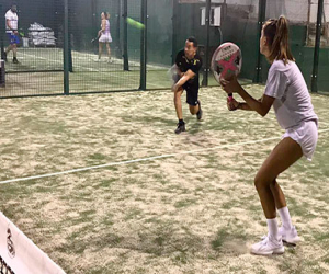 Buen ánimo, a pesar del robo que ha sufrido el recinto del pádel esta semana