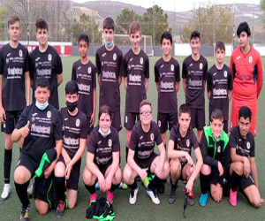 El equipo infantil ganó su último partido de la temporada ante Huétor Tajar por 5 a 0