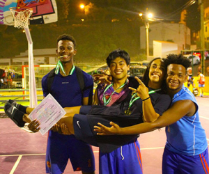 La alhameña Elena Olmos representó a la provincia de Granada en el Festival España 52 durante el No-Campeonato-Nacional 3x3 celebrado  en Ubrique, Cádiz