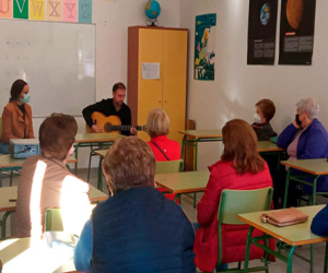 El centro de Adultos de Jayena celebró el Día del Flamenco
