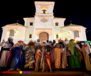 En Arenas del Rey y Los Bermejales la ilusión de los regalos empieza por la tarde