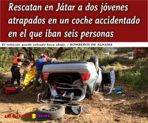 Rescatan en Játar a dos jóvenes atrapados en un coche accidentado en el que iban seis personas