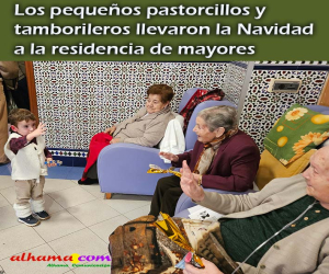 Los pequeños pastorcillos y tamborileros llevaron la Navidad a la residencia de mayores