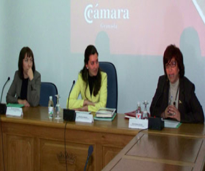 Alrededor de ochenta personas participaron en la jornada 'Mujer y Empresa'