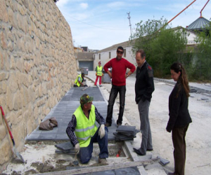 El alcalde, Francisco Escobedo, supervisa las obras del Camino Torresolana