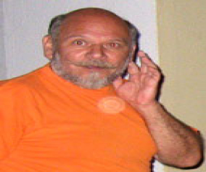 Jorge Molina; el desencanto a escena