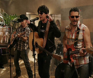 El 7, 8, 9 y 10 de agosto  se celebran las fiestas populares de Santa Cruz del Comercio