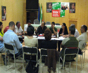 Comienza la actividad política