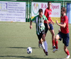 La Alhameña pierde con el protagonismo del colegiado