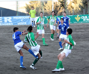 La Alhameña cadete  empata a uno en casa ante el líder