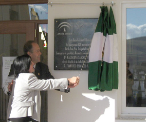 El Alcalde y concejales, junto a las Delegadas de igualdad y de turismo, inauguraron oficialmente la guardería