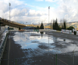 La lluvia también perjudica a la UD Alhameña Cadete