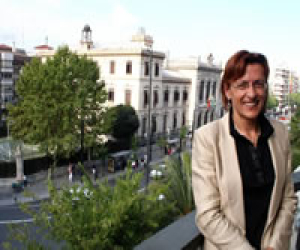 La Delegada de Educación presenta el proyecto de construcción del nuevo aulario del IES