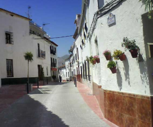 Reabierta la principal calle de Zafarraya