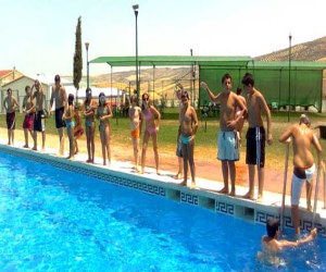 Gran aceptación de los cursos de natación y aquagym en la piscina municipal