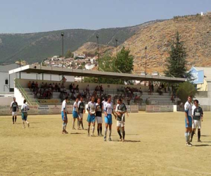 La UD Alhameña comienza la liga sin goles pero sumando