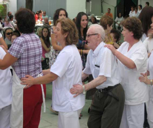 Los mayores abrieron las actividades de la feria 2009