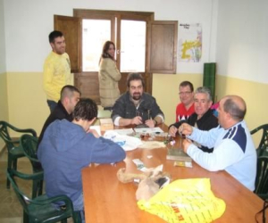 Reunión de urgencia del club de pesca