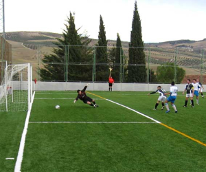 Jorge salva a la UD Alhameña en los últimos minutos