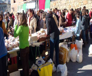 Mercadillo solidario y por la paz