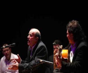 Paco Moyano participó en el homenaje a Bernicola en la Universidad de Alicante