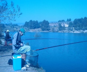Liga de club de pesca en agua dulce