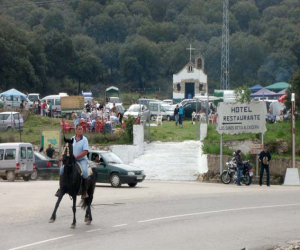 La cita del 25 de abril en la Alcaicería