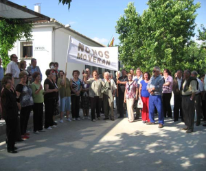 Los mayores del Centro de Día se manifiestan contra su traslado