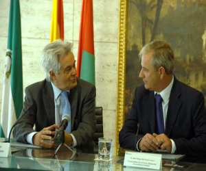 Alhama y Zafarraya se pueden beneficiar del convenio de energías renovables