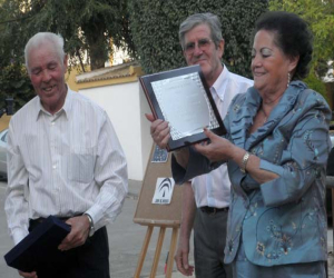 Homenaje a los mayores en el Centro de Día de Santa Cruz del Comercio
