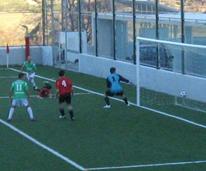 Un gol de Chanchi da la victoria a la UD Alhameña